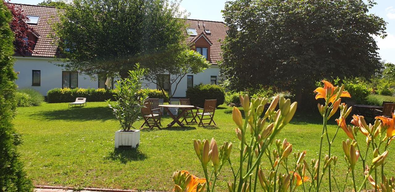 Ferienbungalow Haus Am Teich Boltenhagen  Exterior photo